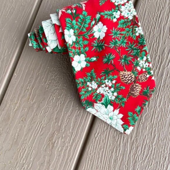 Vintage Christmas Poinsettias Neck Tie Silk Red Floral Career Professional Mens - Picture 6 of 12
